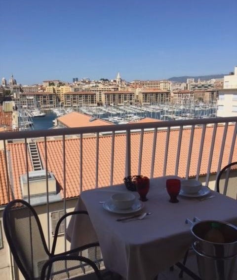 Suite privée du balcon du vieux port Marseille