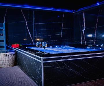 Romance Room & Love - Jacuzzi - Parking - Menton