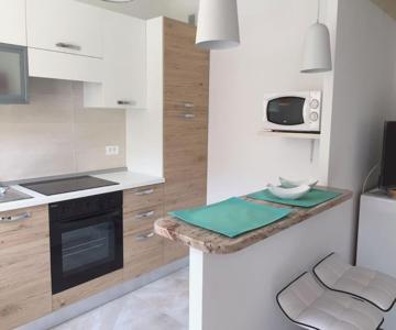Studio centre ville entièrement rénové au calme