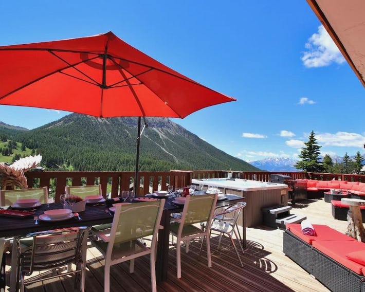 Spacious Chalet 16/18 Guests w/Slope View, Jacuzzi et Sauna
