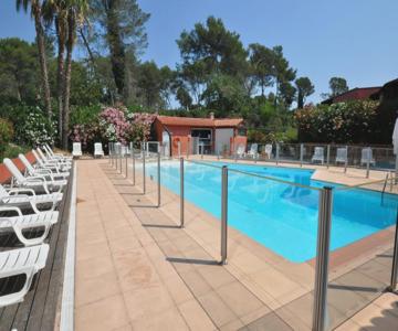 Appt Studio Avec Balcon Parking Privé, Piscine, Proche Golf St Donat
