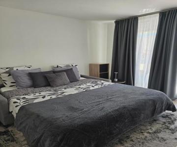 Lovely 1 Bedroom Vacation Home With Free Parking.