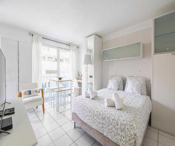 Charming Studio With Pool & Balcony -heart Of Nice