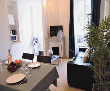 2 spacious bedrooms near Riquier station!