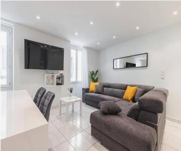 Grand Appartement- Le Port A/c