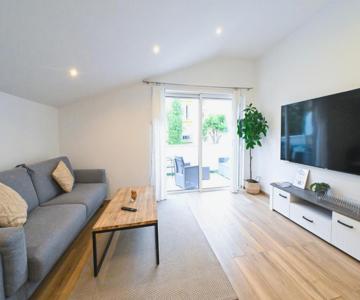 Beau deux pièces cozy avec terrasse n11
