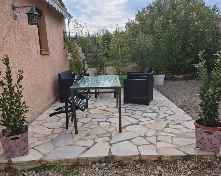 Studio climatisé dans villa calme à 15km de Cannes