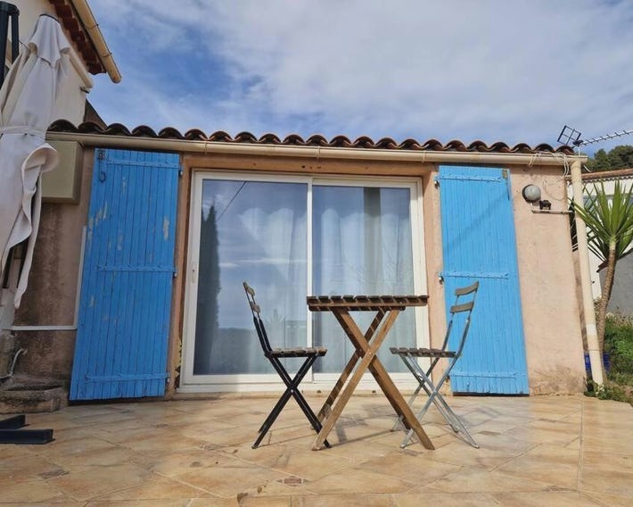 Appartement 2 pièces rénove avec accès piscine