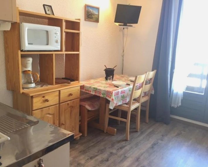 Studio calme pour 4 pers. à Risoul, proche pistes, animaux admis, parking gratuit