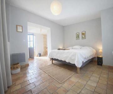 Studio Est - 30 m2 Domaine viticole Château Barbebelle - Jardin & Boulodrome partagés