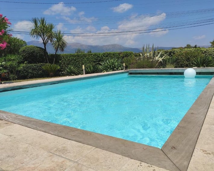 Superbe villa de charme avec piscine chauffée