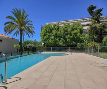 Air-conditioned Studio With Pool St Laurent Du Var