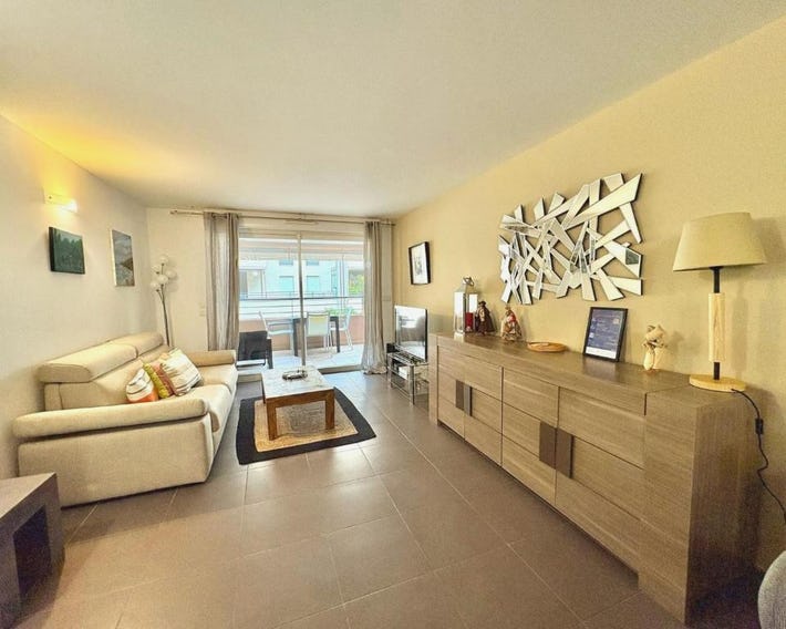 Appartement centrale à 100 m des plages Rue de Provence