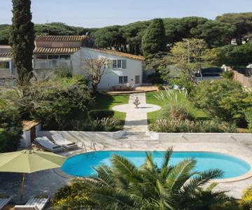 Villa Fruitier, Sunny Pool villa near the sea & beach, DOMAINE L'OISEAU BLEU