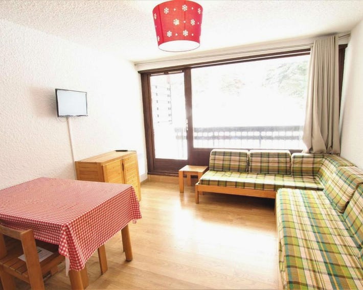 Studio cosy avec coin montagne, proche pistes et commodités, piscine et jardin, La Salle-les-Alpes -