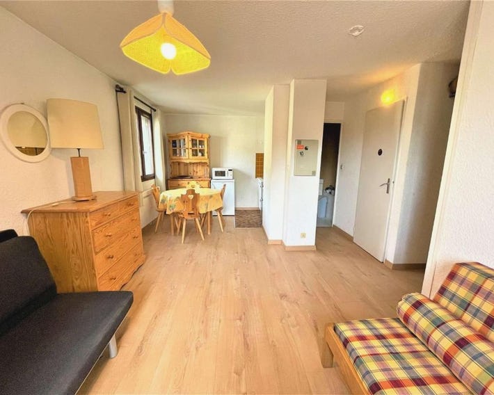 Studio Montagne près des Pistes et Commerces - 4 Couchages - Parking Privé - FR-1-330F-90