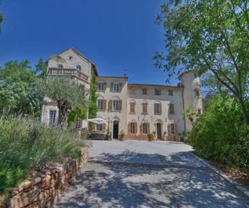 Chateau De Taradel