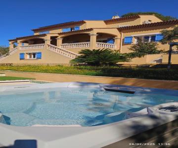 La Maison Bleue