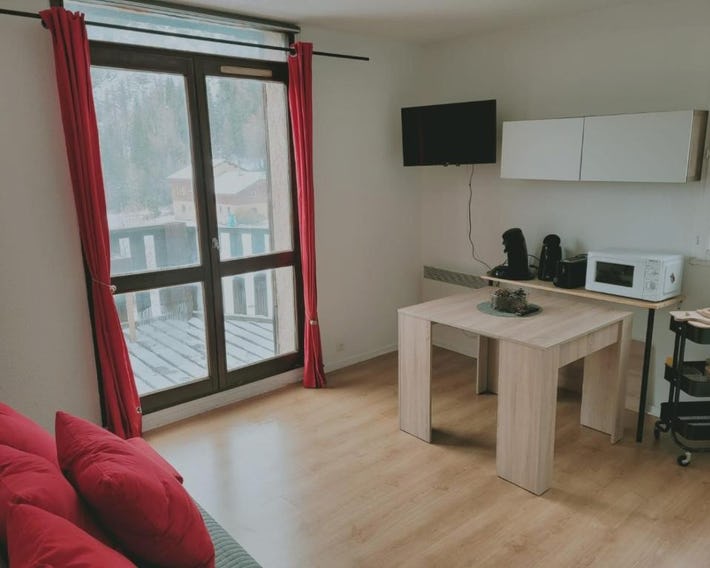 Jolies Appartement 6 couchages a praloup 1600 avec balcons