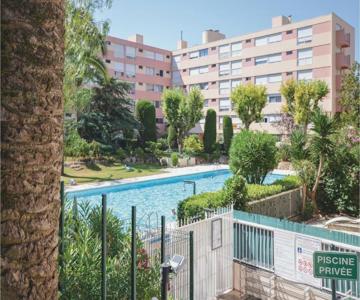Cozy Apartment In Vallauris With Swimming Pool