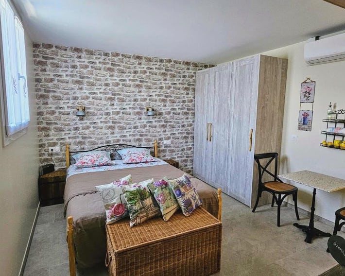 Charmant studio près de la plage avec jacuzzi et terrasse privative
