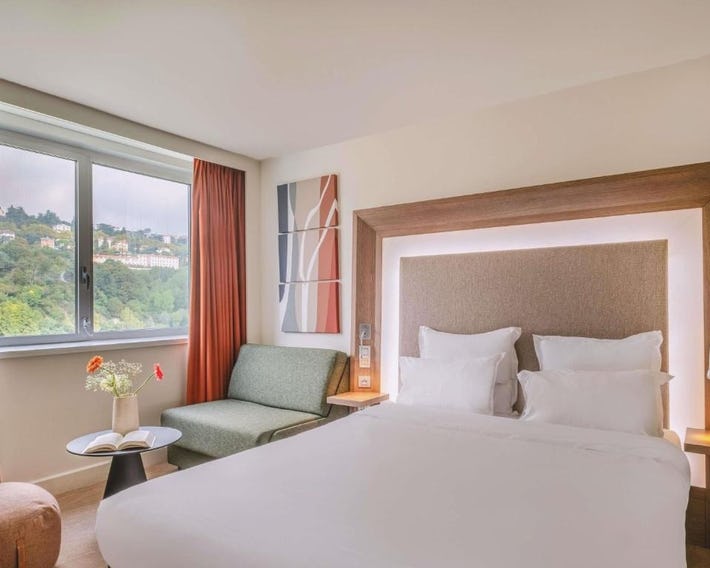Novotel Lyon Centre-Confluence Bord de Saone