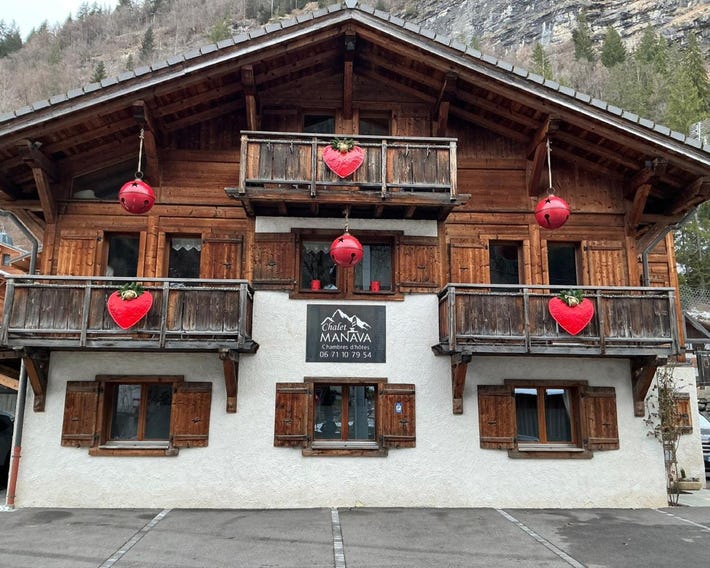 Bed and Breakfast Chalet Manava