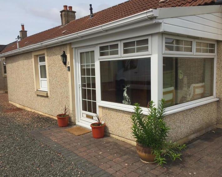 Pippin, Tranquil Scottish Cottage with Hot Tub