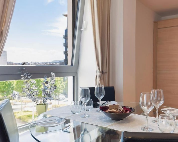 Stylish Garden View Apartment