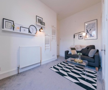 Stylish And Comfortable City Centre Apartment