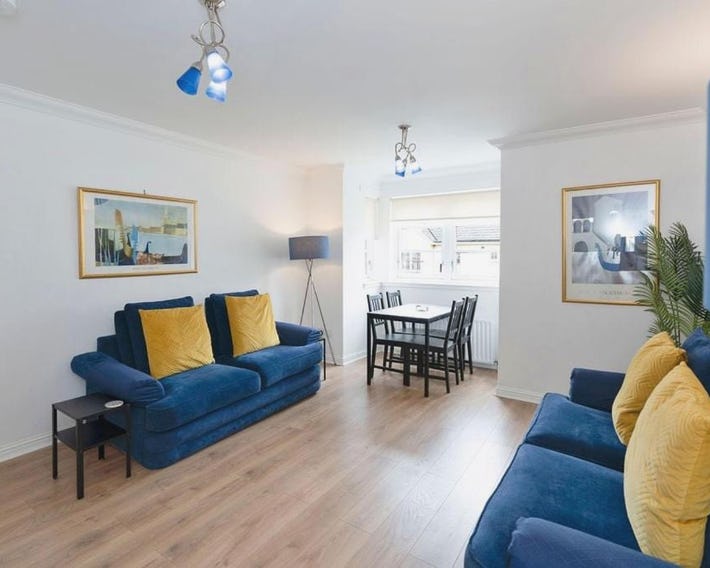 GuestReady - Stylish Apt w/ Parking near Edinburgh