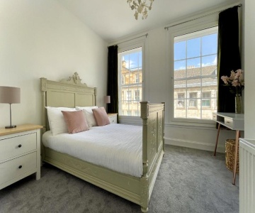 South Bridge Apartment