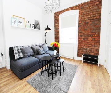 Stylish Flat In 1860's Listed Building
