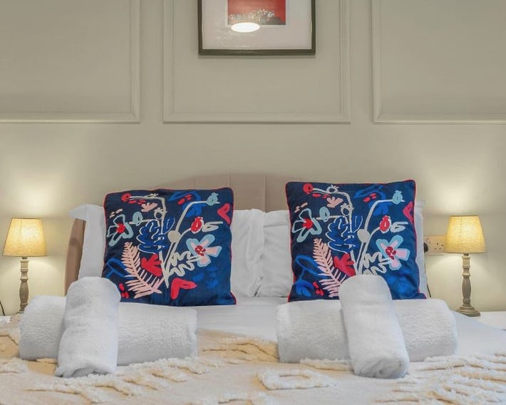 Jamson Pl Apartment - 3BR Sleeps 7