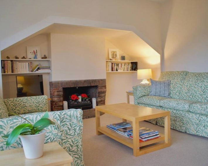 Sophisticated Edinburgh Apartment in City Centre
