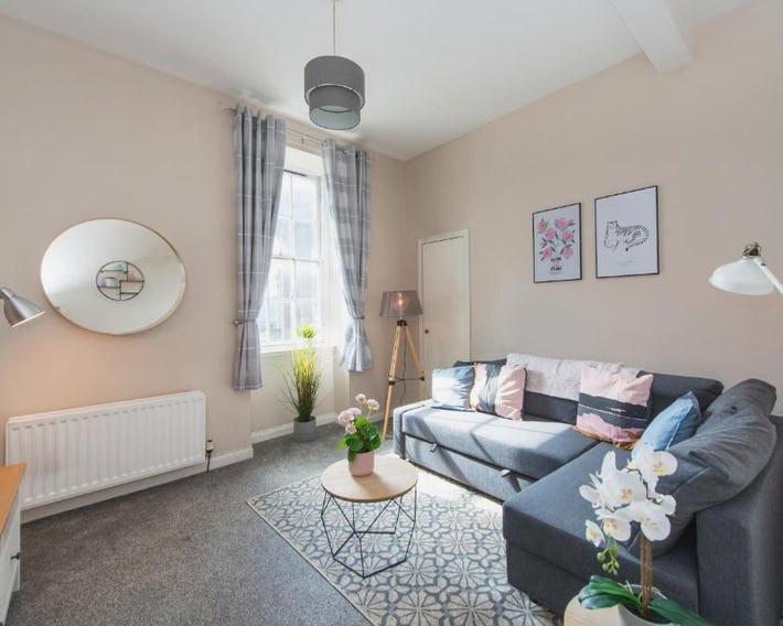 Downtown and central 1 bed in Edinburgh