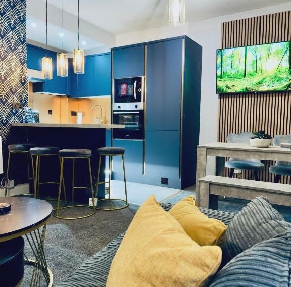 Two Bedroom Apartment-Central Edinburgh-Old Town-licensed