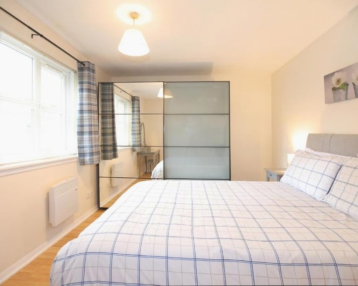 Edinburgh Palace Apartment