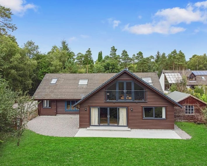 Finest Retreats - The Logs