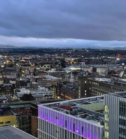 Top Floor of the building, spectacular views!
