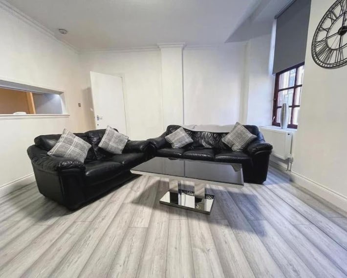 2 Bed apartment in city centre!