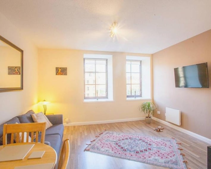 Stylish Merchant City Flat
