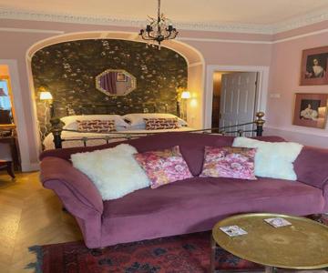 The Nest At Corbies Rest