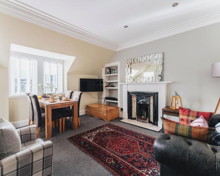 Luxury Inverness central apartment private parking