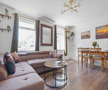 Inverness Riverside Apartment With Parking