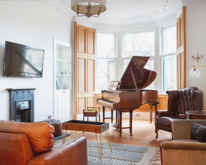 Oakshaw Apartment