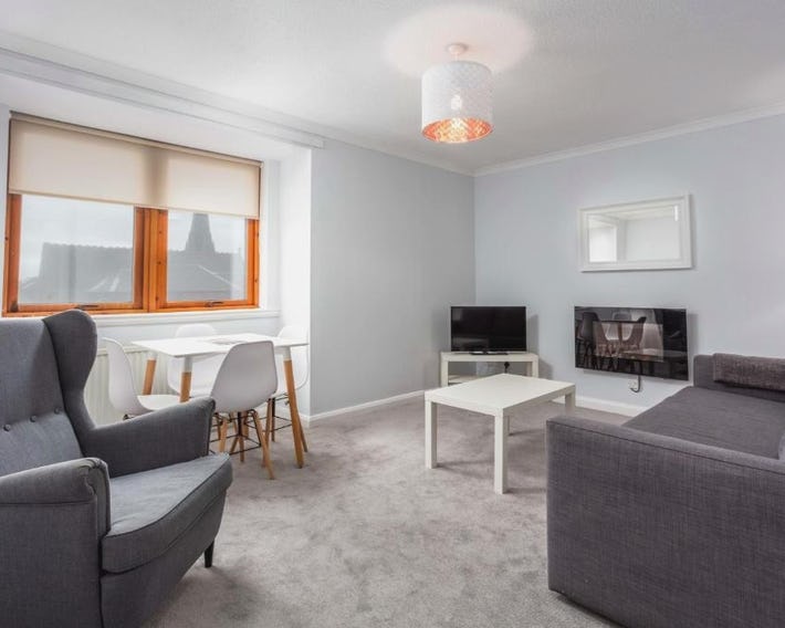Prestwick Central - Donnini Apartments