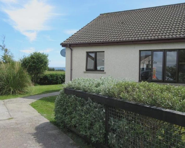 The Wee Gem - 9 Milking Hill Park