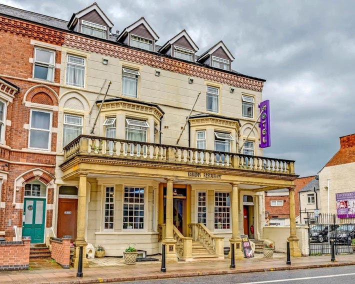 Empire Hotel