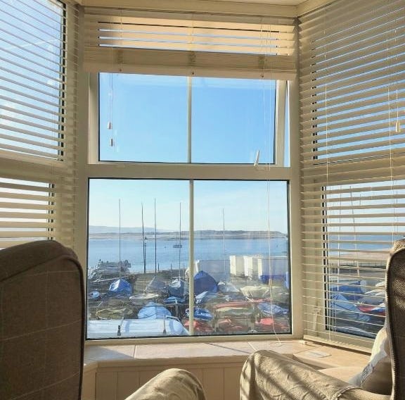 Popular Sea View Apartment